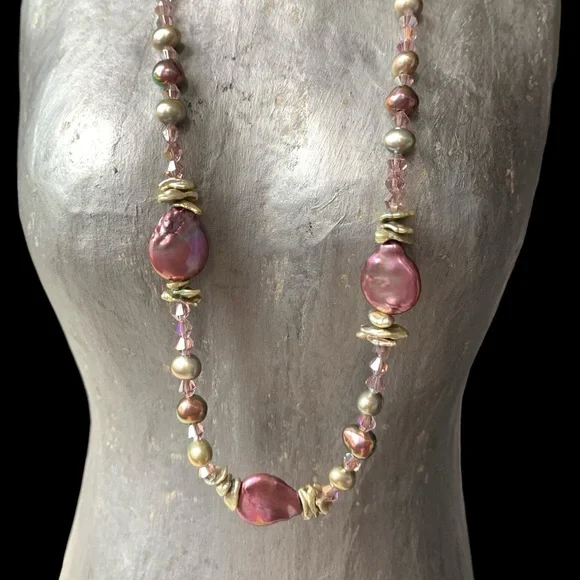 Plum Colored Cultured Pearl & Glass Beaded Woman’s Stunning Necklace Jewelry - Picture 2 of 12